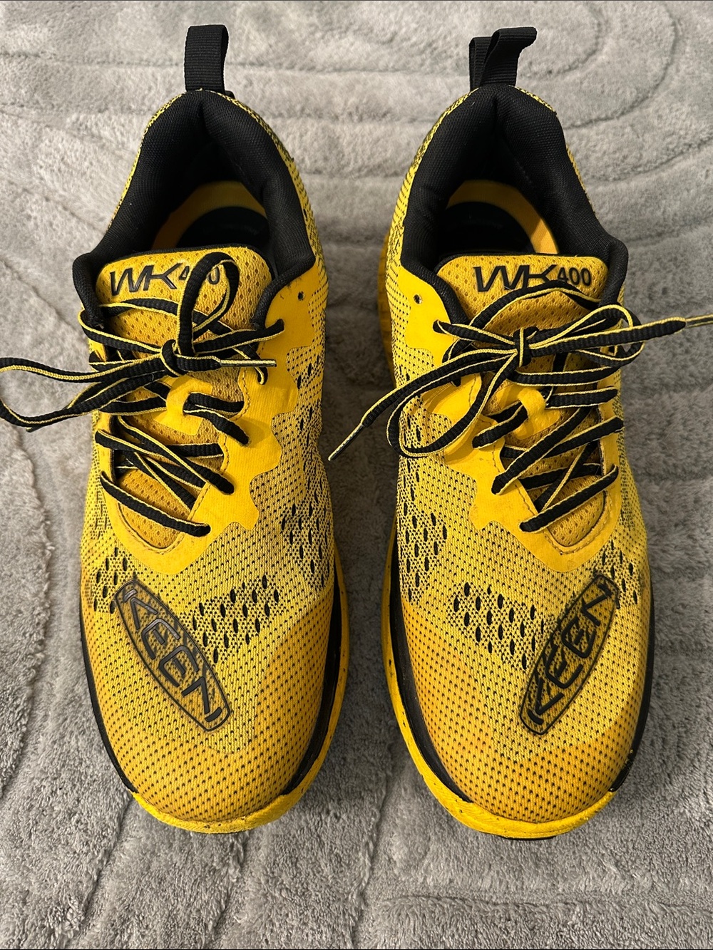 KEEN Men's WK400 Walking Shoe US 11.5 Yellow & Black